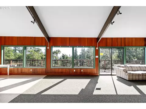 Living - 151 Treehill Loop, Eugene, OR 97405 photo 8 of 8