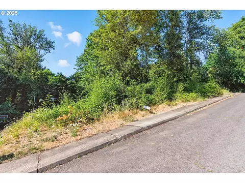 14745 SE Duke St, Portland, OR 97236
