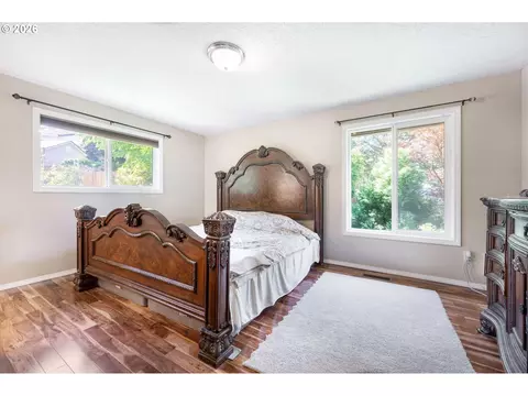 Bedroom - 2530 SW 23rd St, Gresham, OR 97080 photo 1 of 4