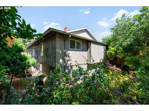 Exterior - 2530 SW 23rd St, Gresham, OR 97080 photo 5 of 5