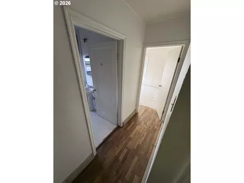 Entry Way - 740 14th St, Springfield, OR 97477 photo 2 of 2