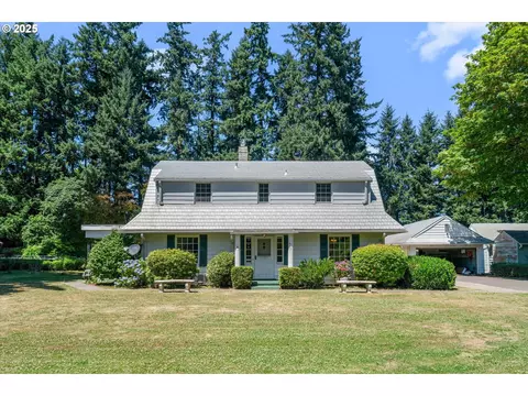 4607 SE River Dr, Milwaukie, OR 97267