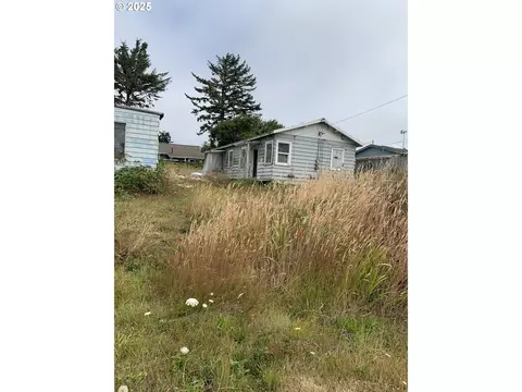 375 S Marple St, Coos Bay, OR 97420