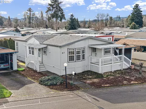 77500 S 6th St #B7, Cottage Grove, OR 97424