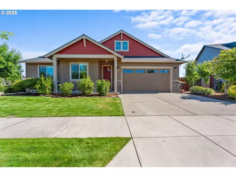 1324 Sunflower St, Woodburn, OR 97071