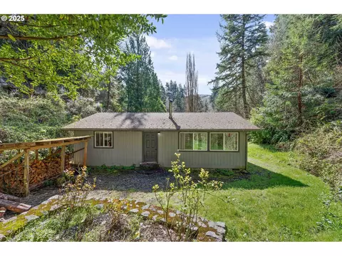 95463 North Way, North Bend, OR 97459