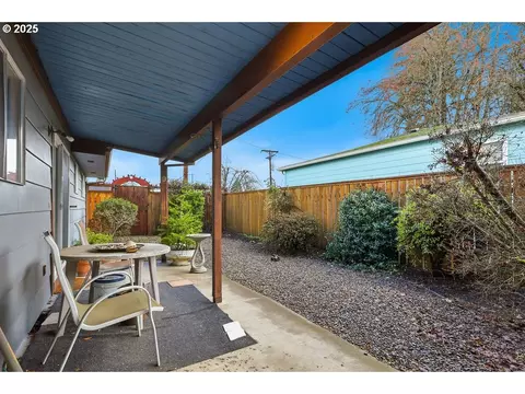 Other - 207 W D St, Springfield, OR 97477 photo 6 of 6