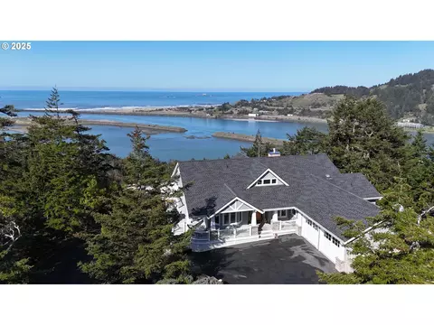 94430 Tom Cat Hill Rd, Gold Beach, OR 97444