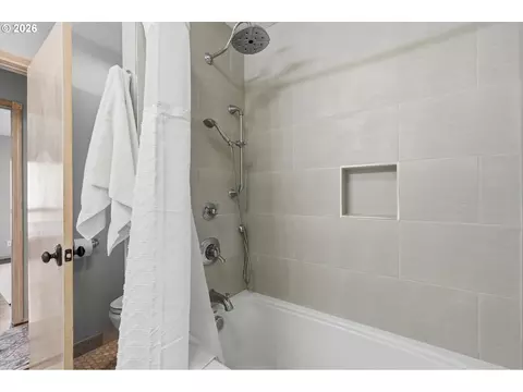 Bath - 55775 E Highway 26, Sandy, OR 97055 photo 2 of 3