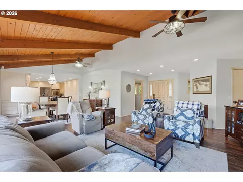 Living - 55775 E Highway 26, Sandy, OR 97055 photo 2 of 3