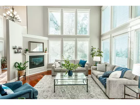 Living - 2631 Park Forest Dr, Eugene, OR 97405 photo 3 of 4