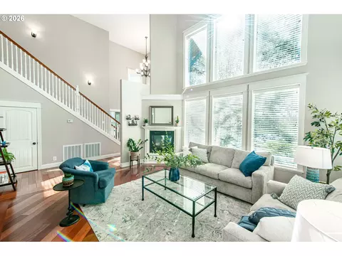 Living - 2631 Park Forest Dr, Eugene, OR 97405 photo 2 of 4