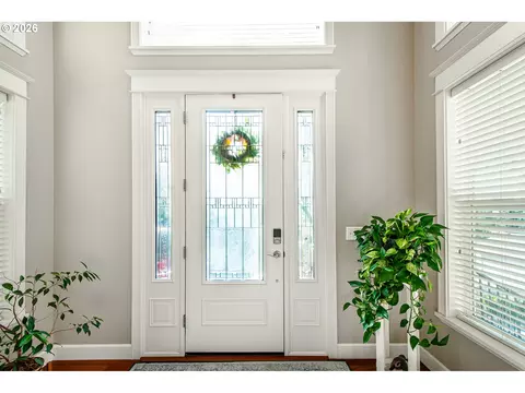 Entry Way - 2631 Park Forest Dr, Eugene, OR 97405 photo 1 of 4