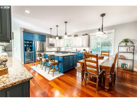 Kitchen - 2631 Park Forest Dr, Eugene, OR 97405 photo 5 of 5