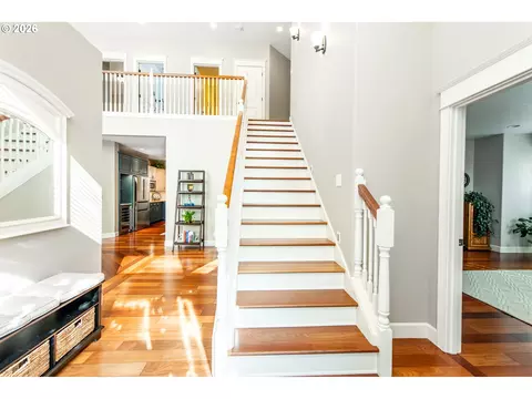 Entry Way - 2631 Park Forest Dr, Eugene, OR 97405 photo 2 of 4