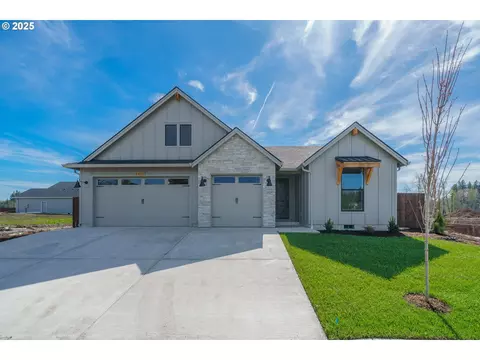 2325 E Wolfpack St, La Center, WA 98629
