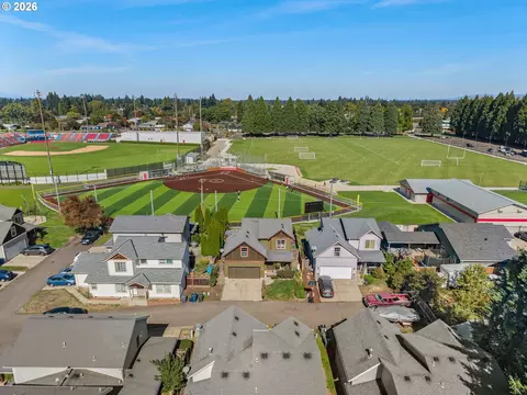 View/Area - 1880 Manihi Dr, Eugene, OR 97404 photo 1 of 5