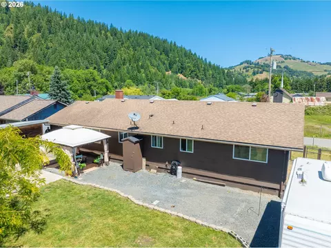 321 W Date St, Powers, OR 97466 photo 27