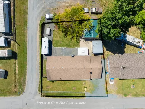 321 W Date St, Powers, OR 97466 photo 3