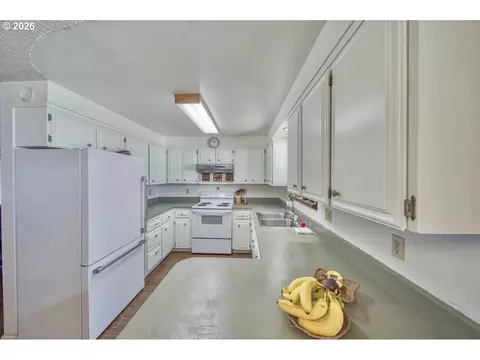 321 W Date St, Powers, OR 97466 photo 9