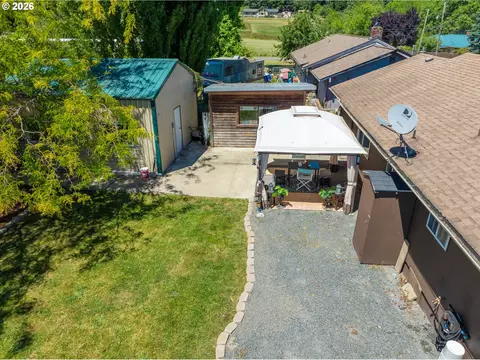 321 W Date St, Powers, OR 97466 photo 4
