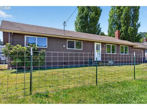 321 W Date St, Powers, OR 97466 photo 7