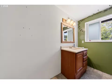 321 W Date St, Powers, OR 97466 photo 20