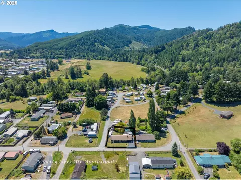 321 W Date St, Powers, OR 97466 photo 29