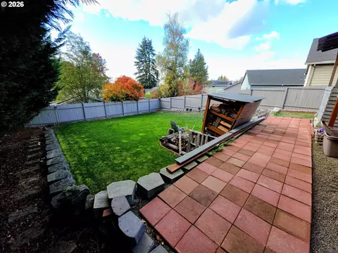 Exterior - 521 NE Caden Ct, Estacada, OR 97023 photo 6 of 7