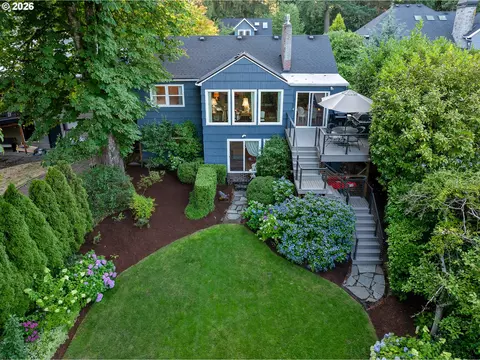 17332 Lake Haven Dr, Lake Oswego, OR 97035