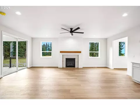 Living - 36906 Gooseberry St, Sandy, OR 97055 photo 2 of 8