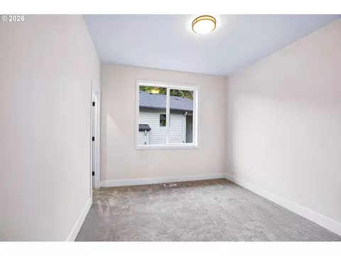 Bedroom - 36906 Gooseberry St, Sandy, OR 97055 photo 5 of 6