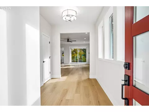 Entry Way - 36906 Gooseberry St, Sandy, OR 97055 photo 1 of 1