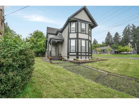 95 SW 7th St, Clatskanie, OR 97016