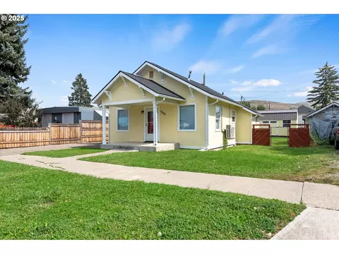 1020 Walnut St, Baker City, OR 97814