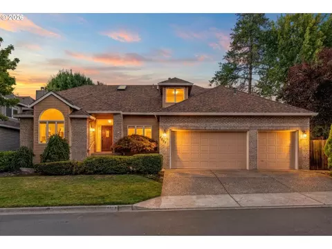 5657 Grand Oaks Dr, Lake Oswego, OR 97035