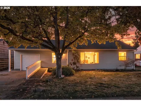 93981 Prairie Rd, Junction City, OR 97448