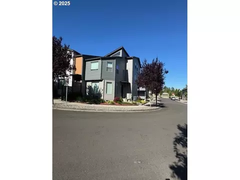 193 N 44th Pl, Ridgefield, WA 98642