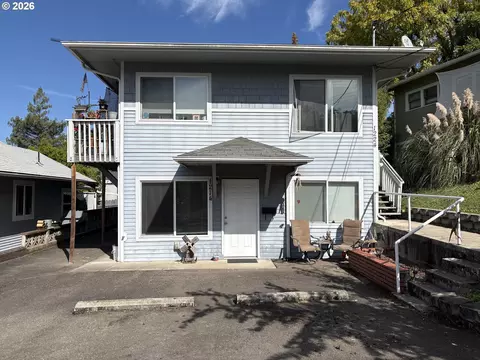 1214 SE Overlook Ave, Roseburg, OR 97470
