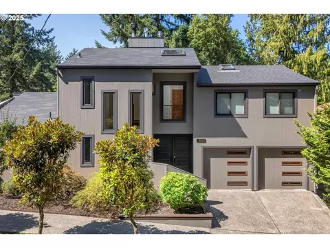 3035 SW Fairview Blvd, Portland, OR 97205