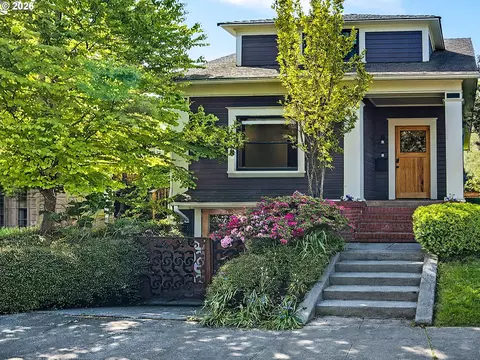 2532 SE Ash St, Portland, OR 97214