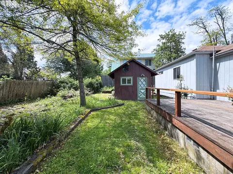 Exterior - 310 12 E 31st Ave, Eugene, OR 97405 photo 11 of 11
