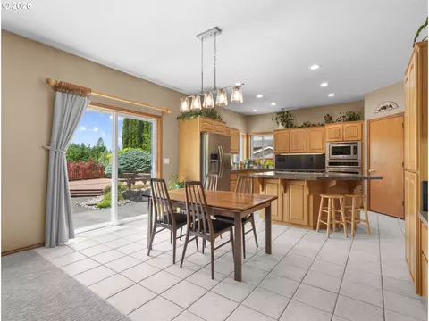 Other - 366 SW 37th Cir, Gresham, OR 97080 photo 3 of 9
