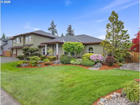 Exterior - 366 SW 37th Cir, Gresham, OR 97080 photo 1 of 9