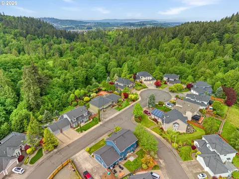 View/Area - 366 SW 37th Cir, Gresham, OR 97080 photo 2 of 4