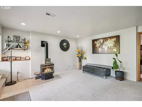 Living - 128 N 31st Ave, Cornelius, OR 97113 photo 2 of 3