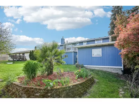 Exterior - 128 N 31st Ave, Cornelius, OR 97113 photo 7 of 10