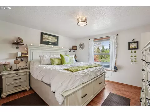 Bedroom - 128 N 31st Ave, Cornelius, OR 97113 photo 1 of 4