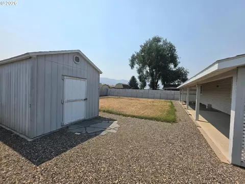 Exterior - 3125 E St, Baker City, OR 97814 photo 4 of 5