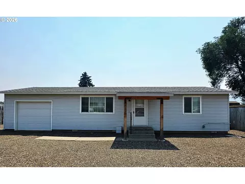 3125 E St, Baker City, OR 97814